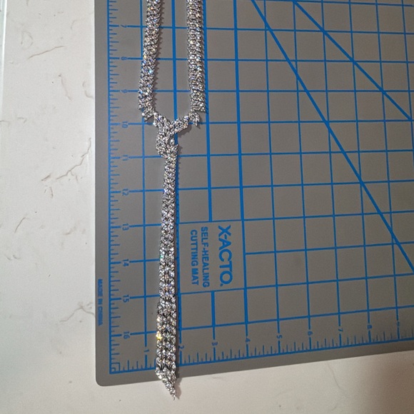 Exquisite Silver Necklace - Picture 15 of 17